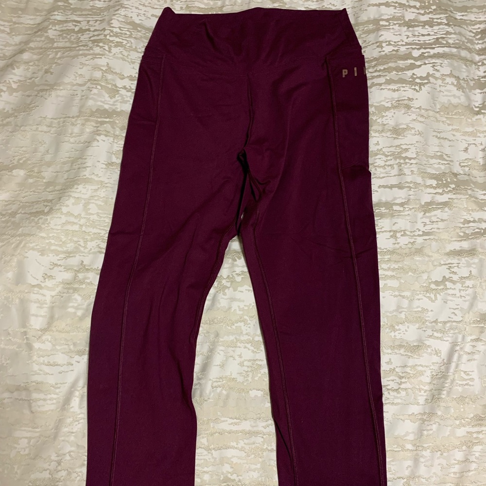 EUC Burgundy workout leggings from PINK - Size Large